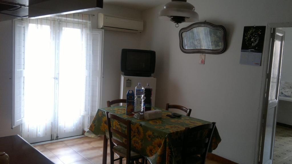Hotel Casa Salvaggio Grotte  Esterno foto